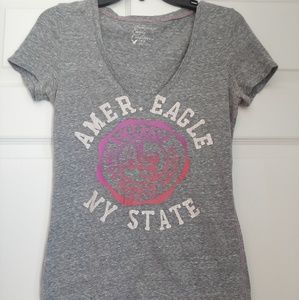 American Eagle V neck